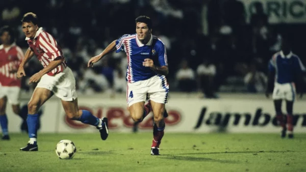 Tiểu sử Zinedine Zidane| Hành trình từ cậu bé Marseille đến huyền thoại bóng đá thế giới