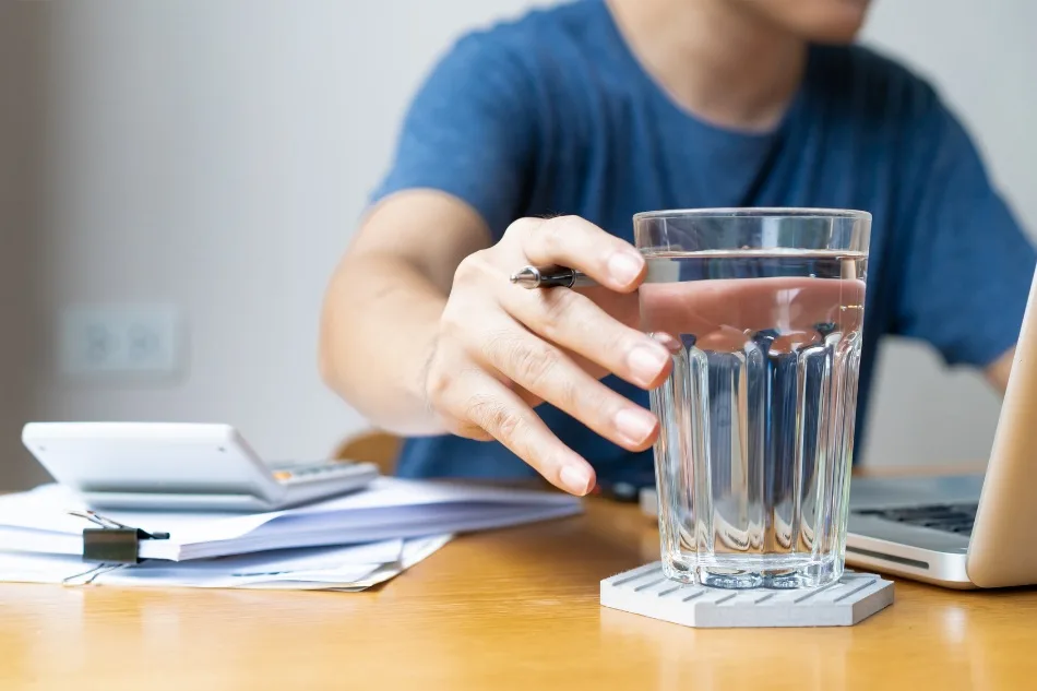 Uống nước lọc nhiều có tốt không