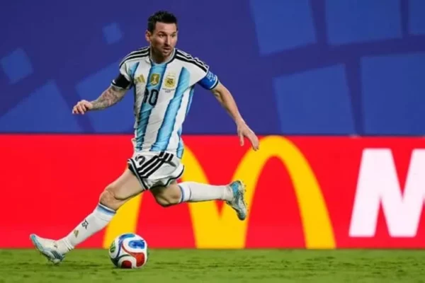 Messi có bao nhiêu bàn thắng trong sự nghiệp tính đến nay?
