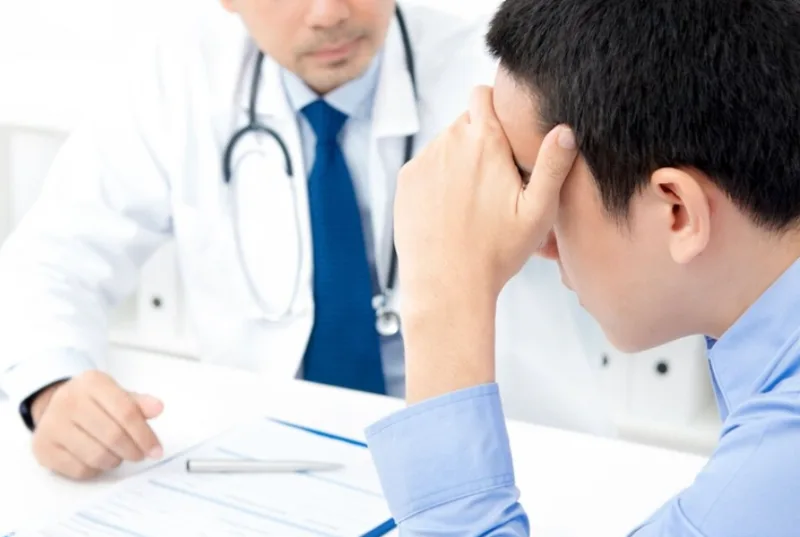 Chóng mặt tái diễn hoặc đi kèm đau ngực, khó thở, ngất, yếu tay chân hay nói khó cần được đánh giá y tế sớm